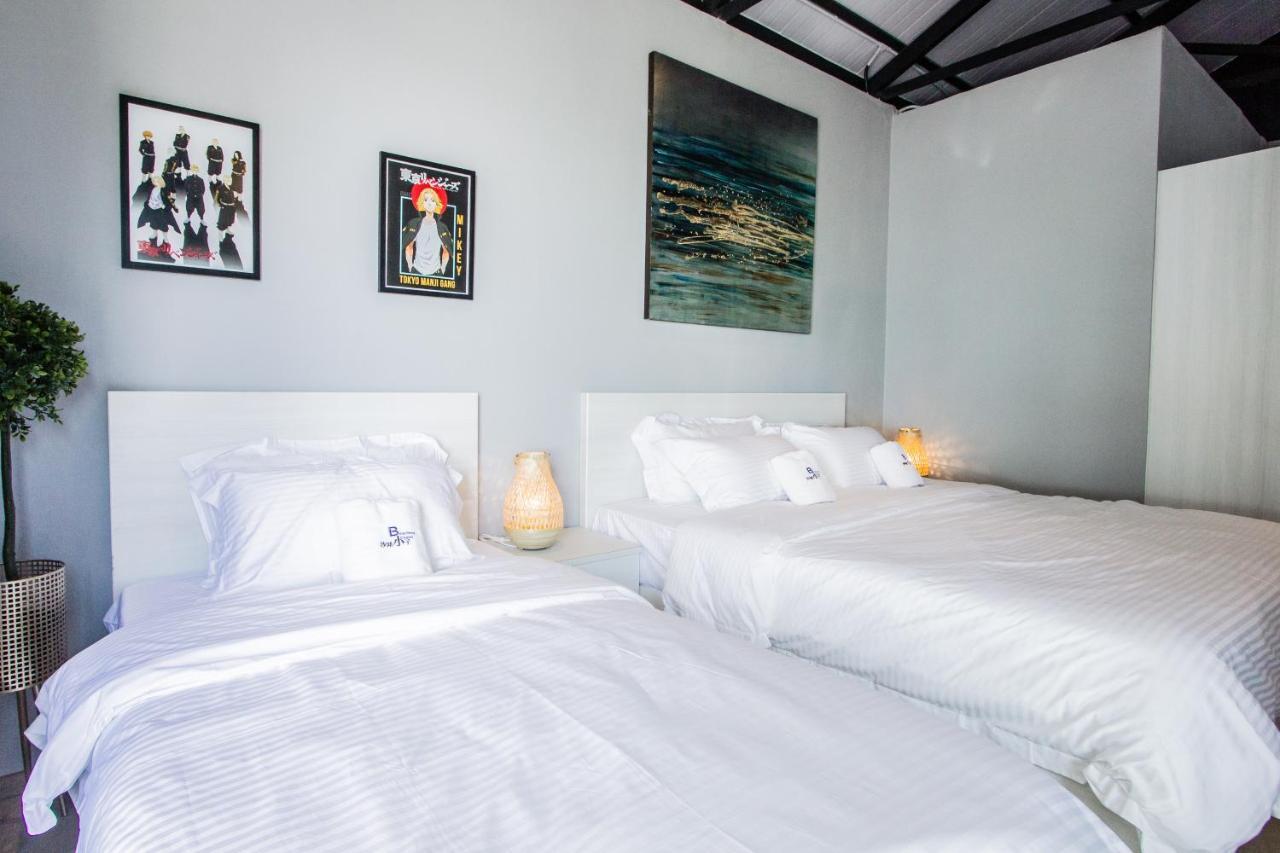 Beachboy Chalet By The Beach Bukit Lada Exteriör bild